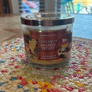 Bath & Body Works Cinnamon Sugared Pecans Candle with Silver Lid